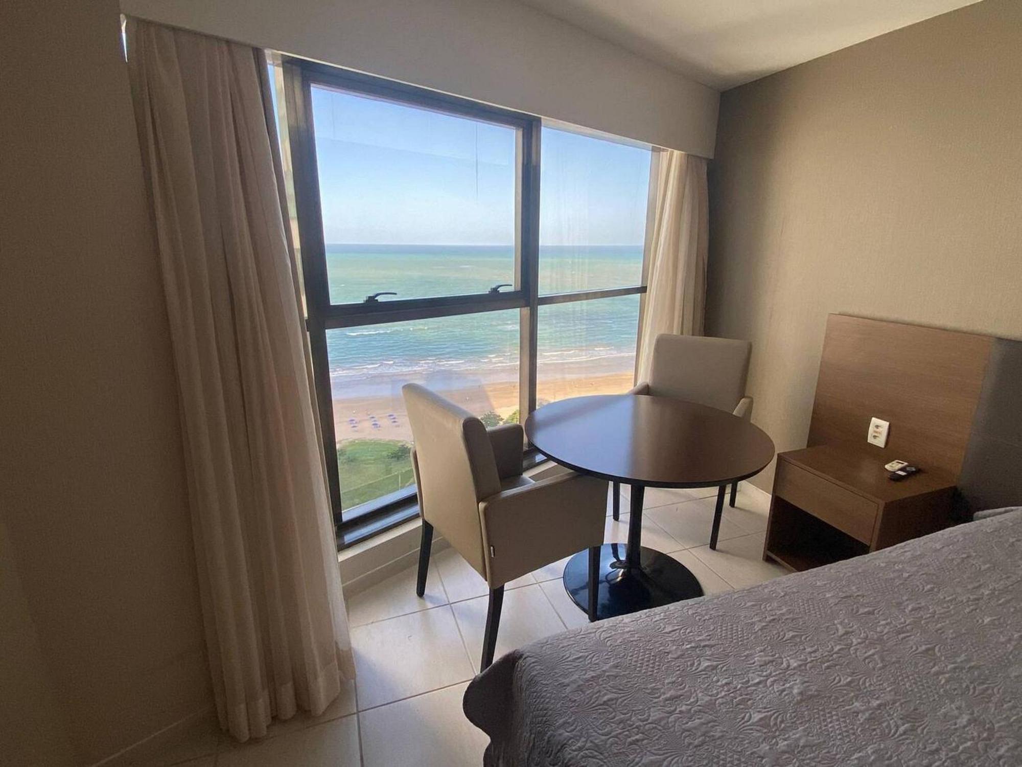 Flat Beira Mar Academia Piscina Boa Viagem - Com Cafe Da Manha Opcional * Recife